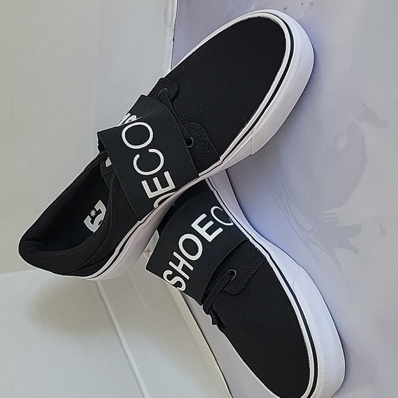 Dc  shoes Men\'s skateboarding shoes color black and white size 7 NWT main image 8
